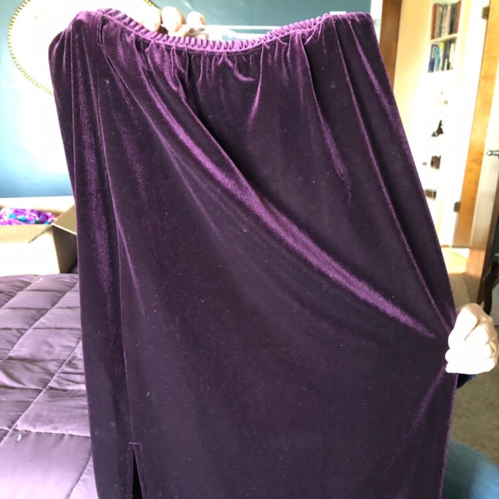 Long velour skirt